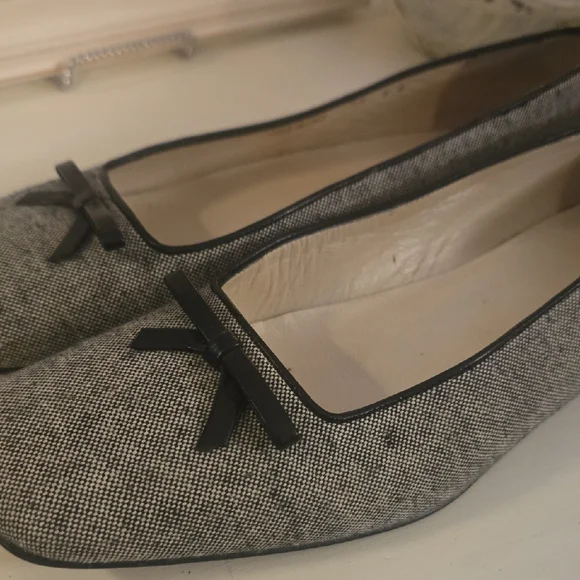 COACH Women's Black and Cream Bow Loafers - Picture 3 of 6